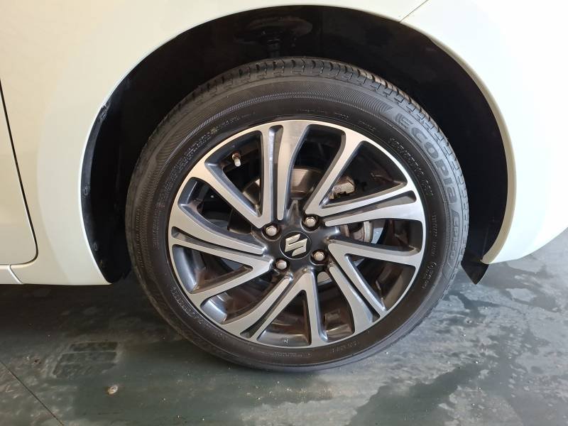 Suzuki Swift - Photo 12