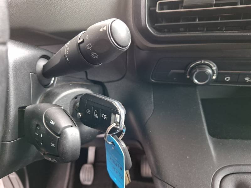 Peugeot Rifter - Photo 23