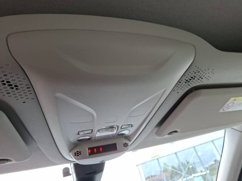 Peugeot Rifter - Photo 28