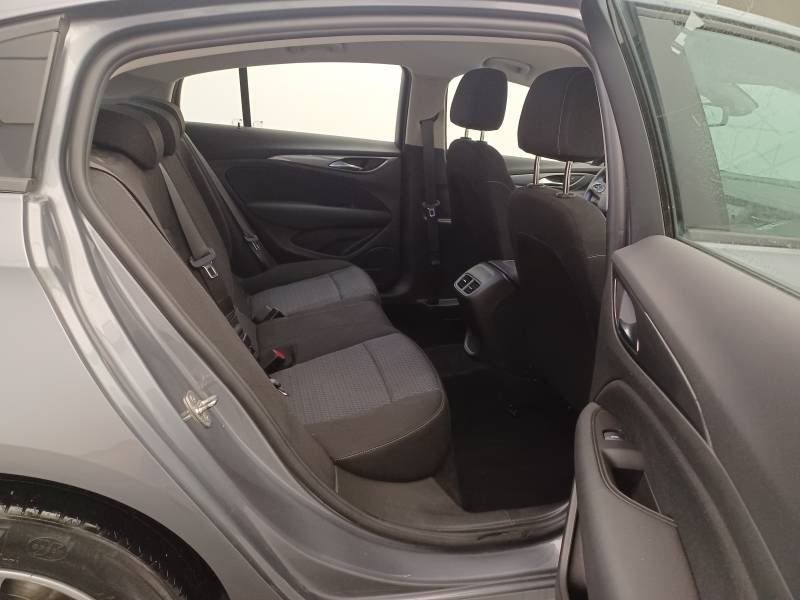Opel Insignia - Photo 15