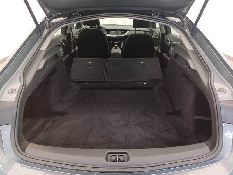 Opel Insignia - Photo 17