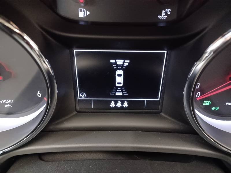 Opel Insignia - Photo 20
