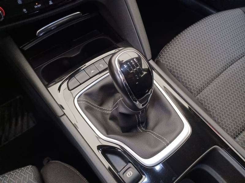 Opel Insignia - Photo 36