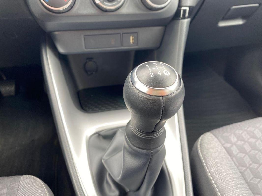 Toyota Yaris - Photo 11