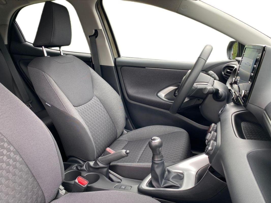 Toyota Yaris - Photo 13