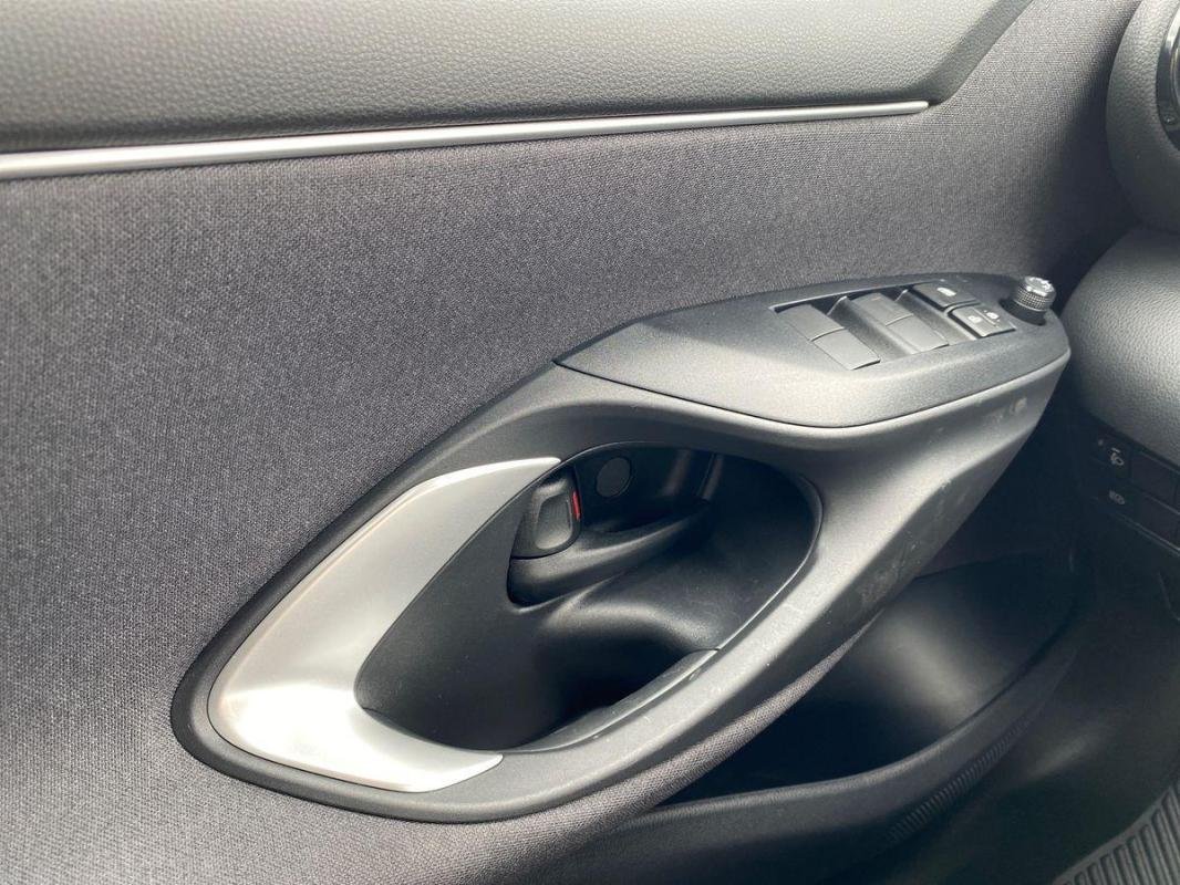 Toyota Yaris - Photo 15