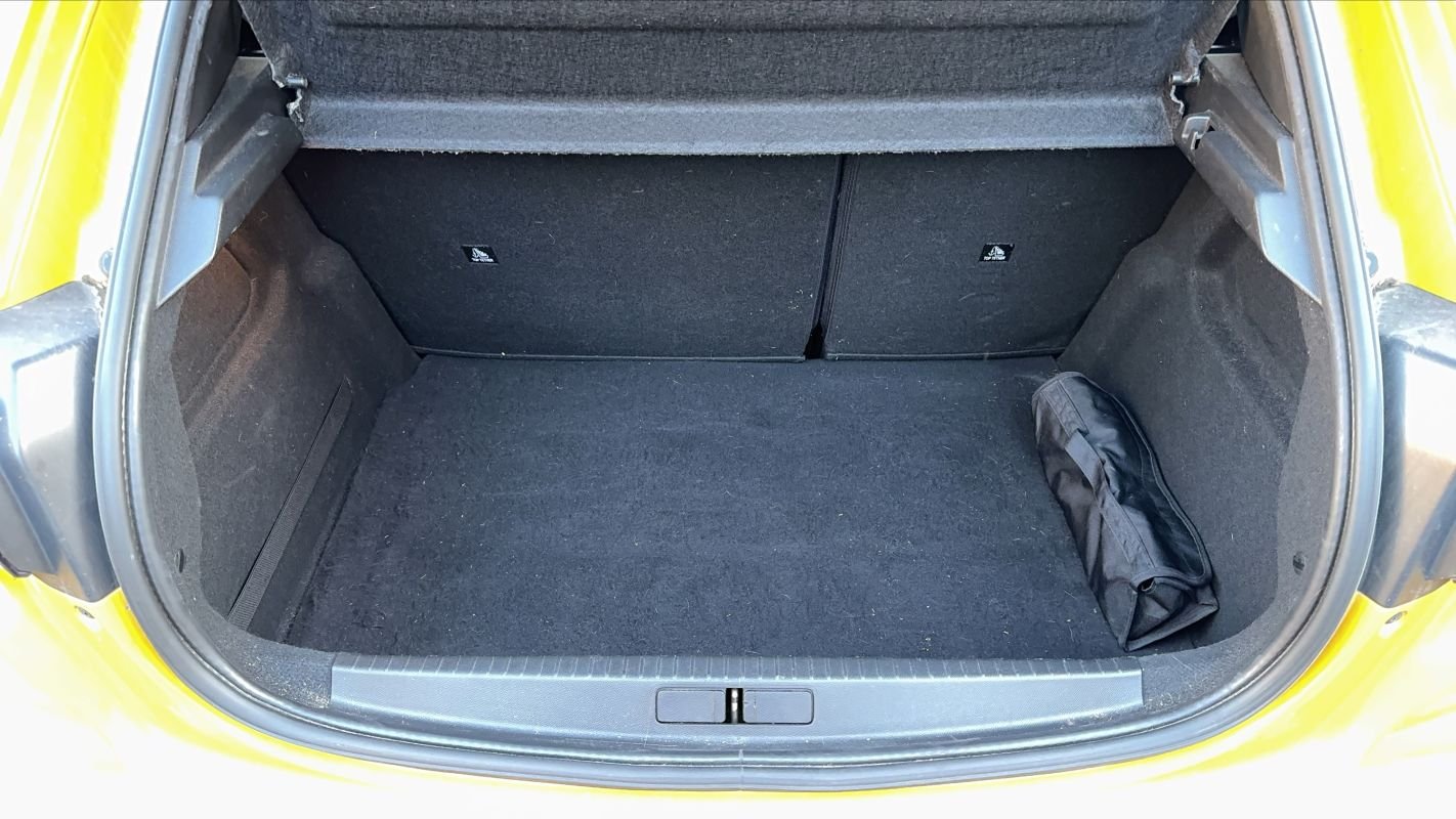 Peugeot 208 - Photo 14