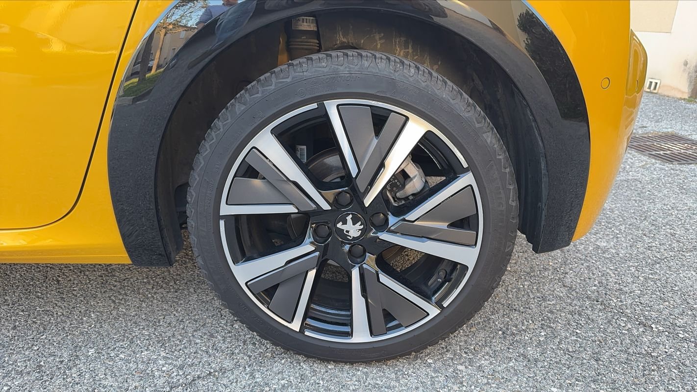 Peugeot 208 - Photo 19