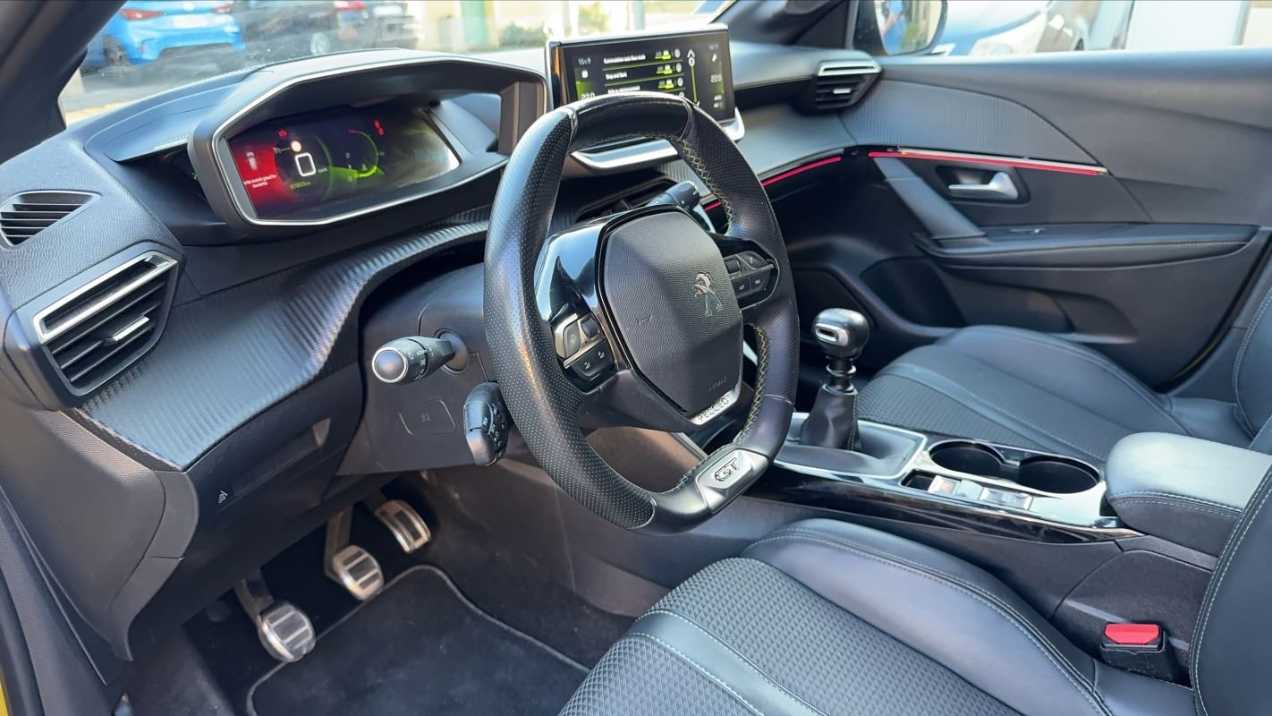 Peugeot 208 - Photo 8