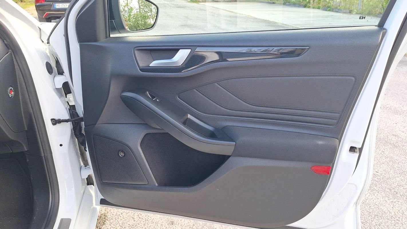 Ford Focus - Photo 23