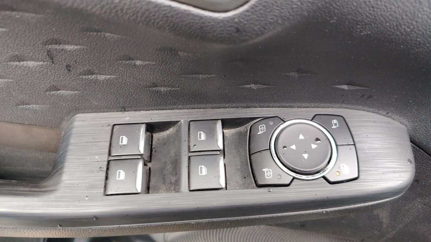 Ford Kuga - Photo 13