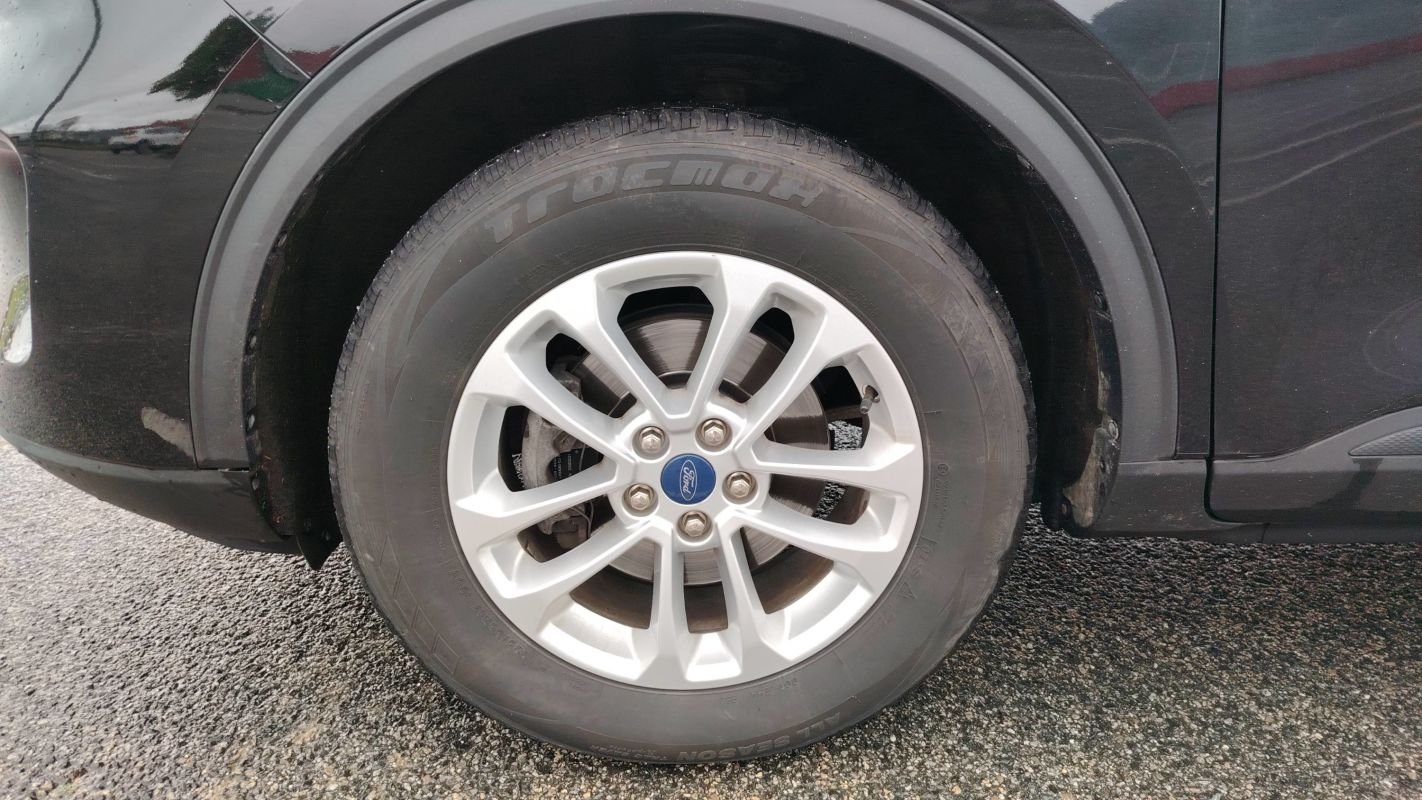 Ford Kuga - Photo 18