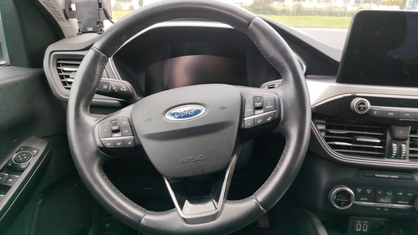 Ford Kuga - Photo 22