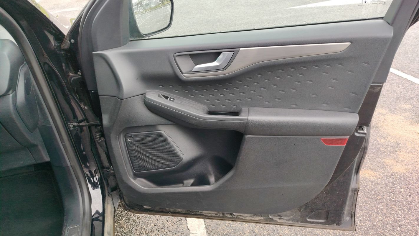 Ford Kuga - Photo 24
