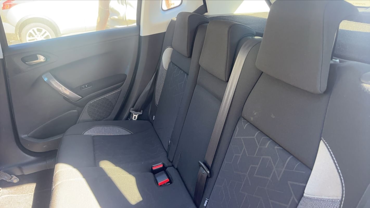 Peugeot 2008 - Photo 9