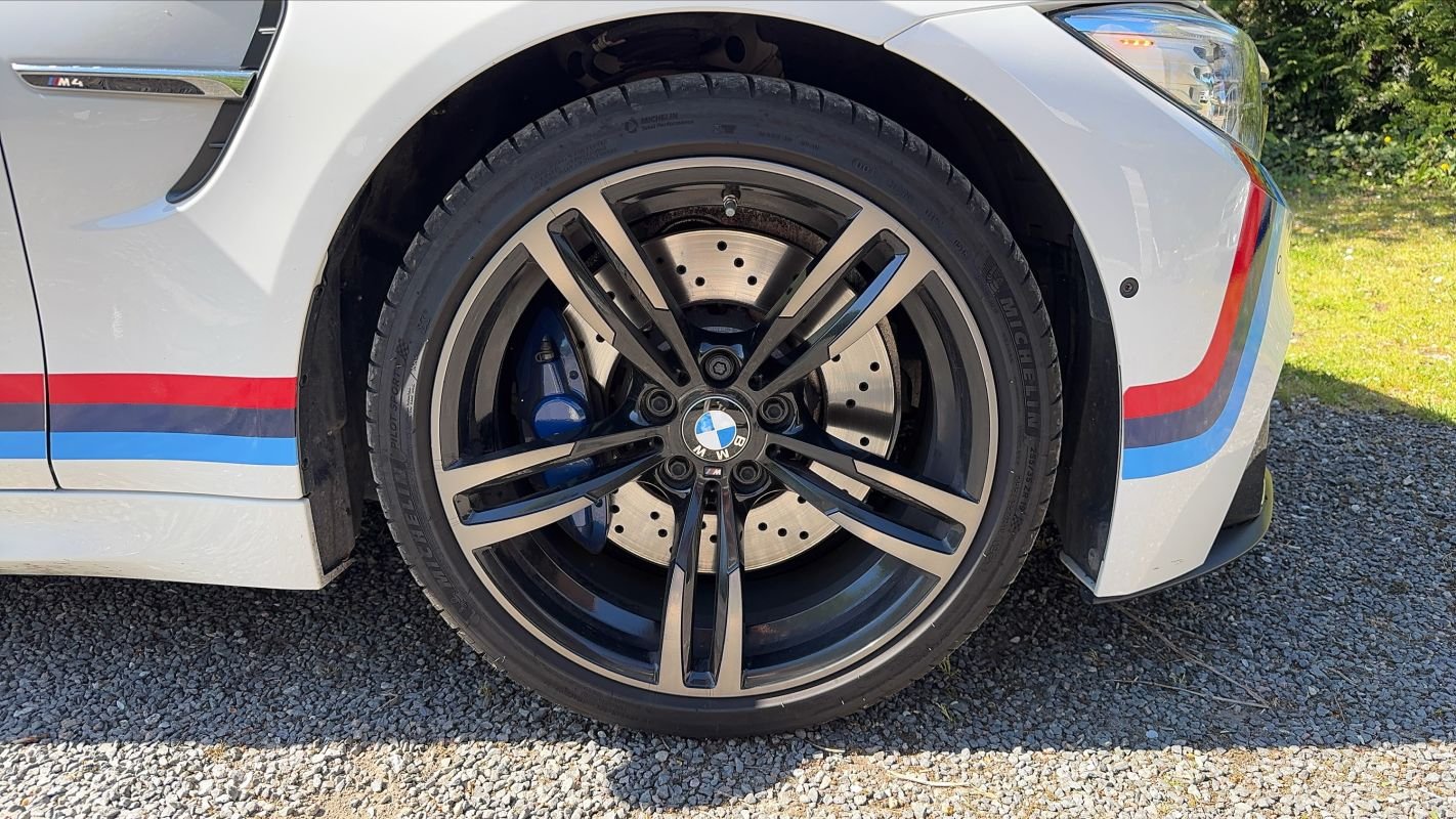 BMW M4 - Photo 17