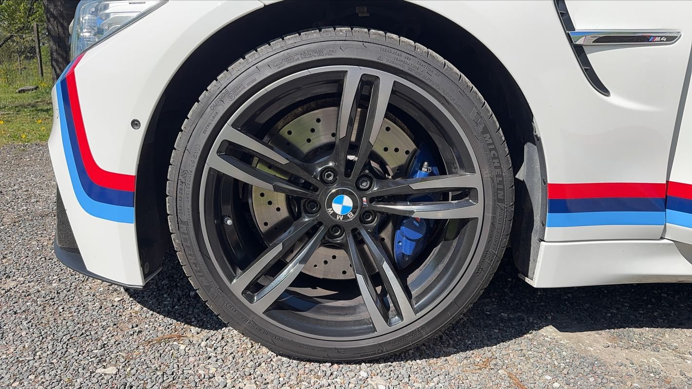 BMW M4 - Photo 18