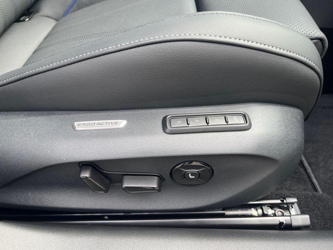 Volkswagen Passat - Photo 14