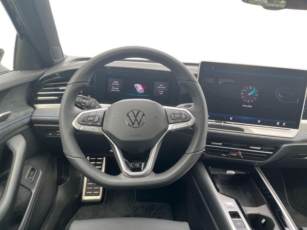 Volkswagen Passat - Photo 24