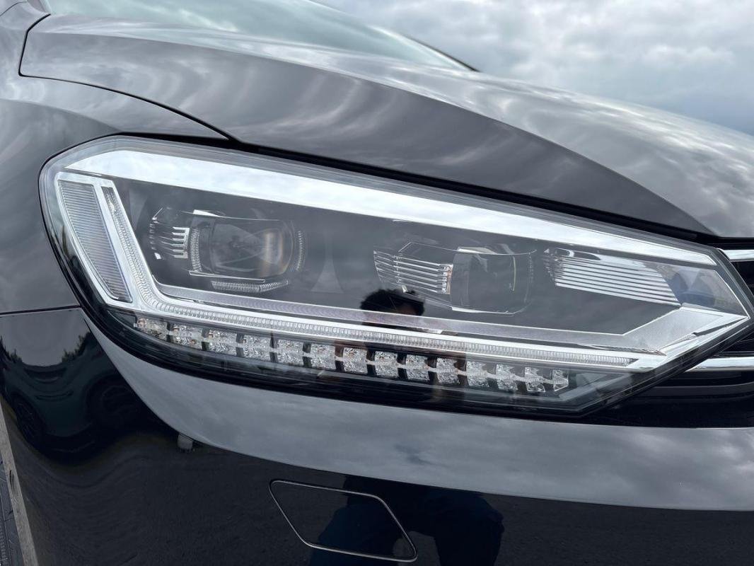 Volkswagen Touran - Photo 25