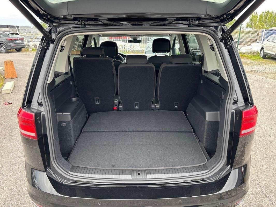 Volkswagen Touran - Photo 31