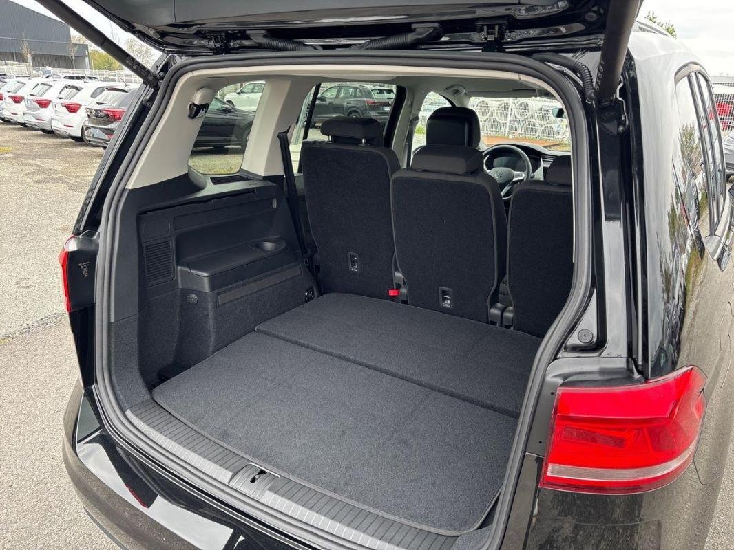 Volkswagen Touran - Photo 32