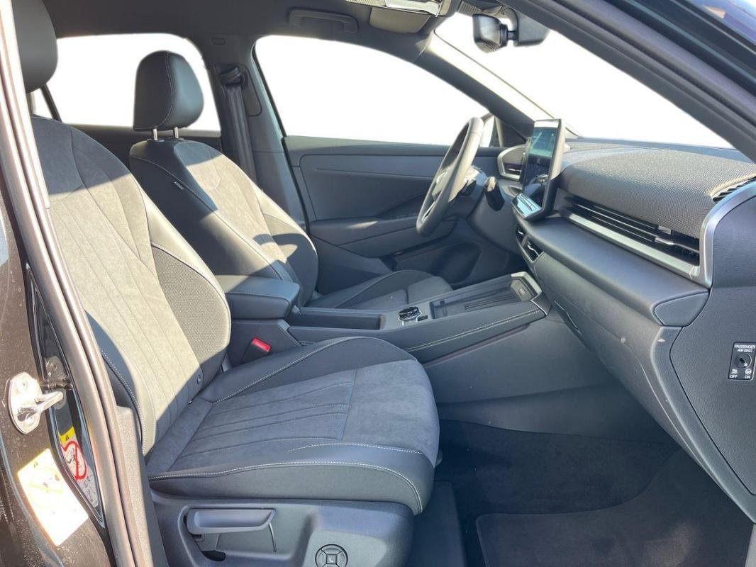 Volkswagen T-Roc - Photo 32