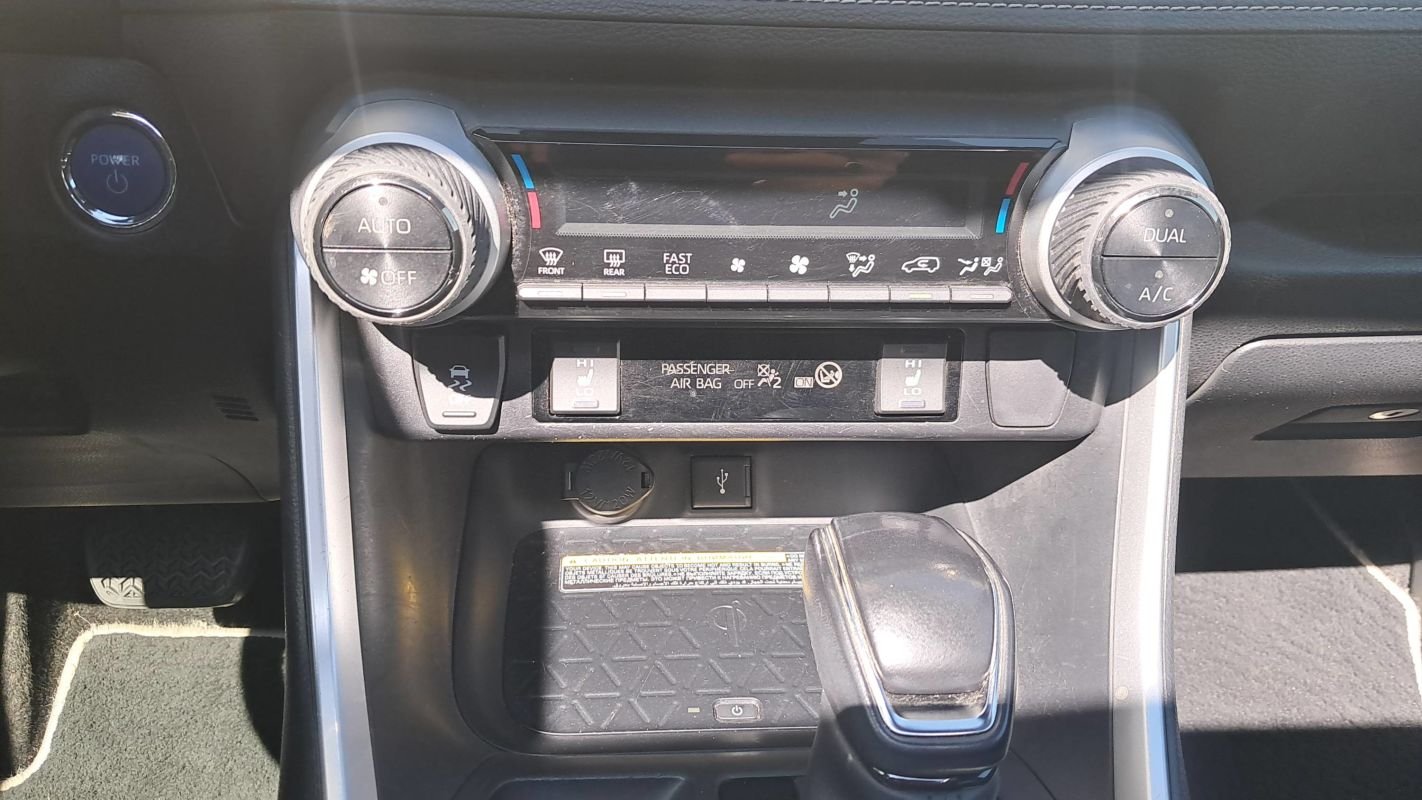 Toyota RAV4 - Photo 13