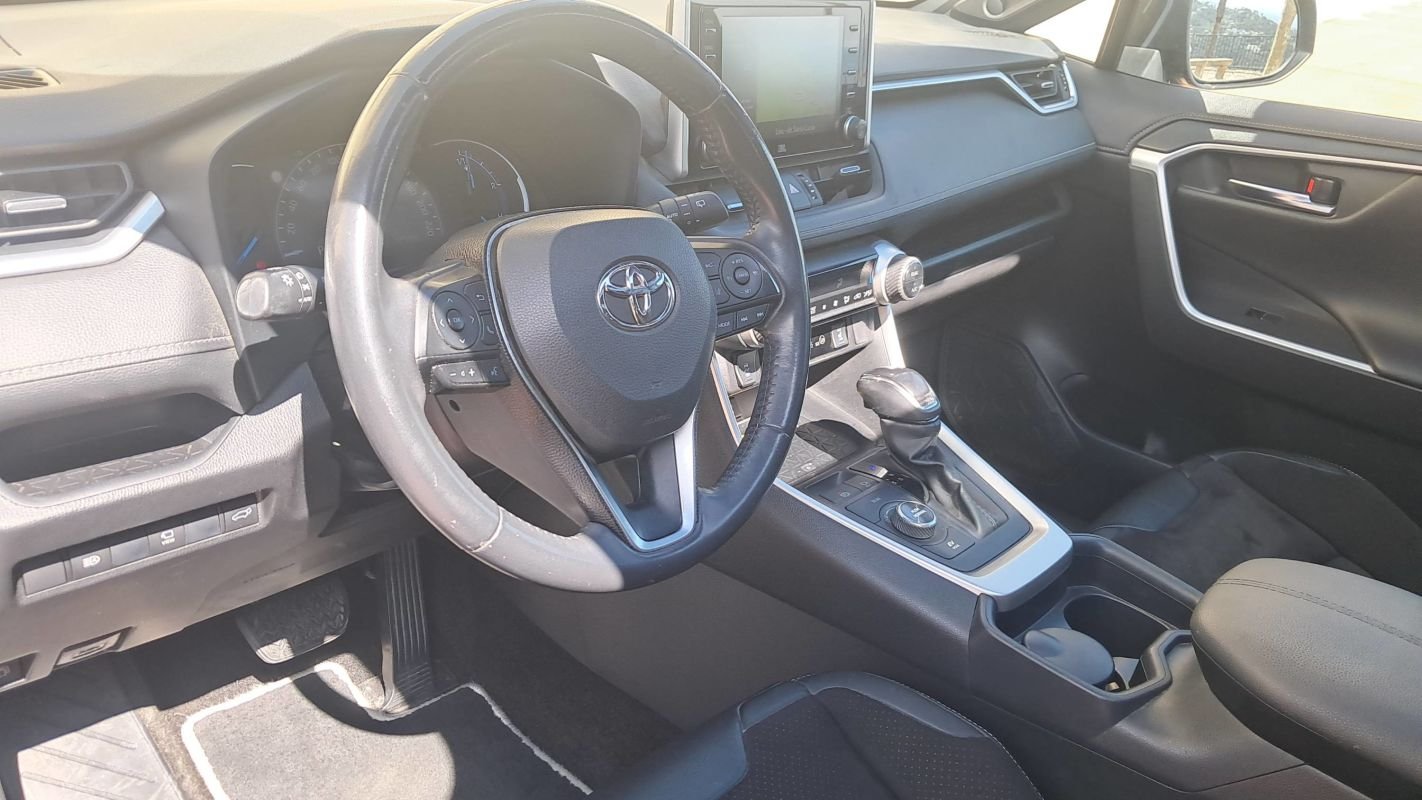 Toyota RAV4 - Photo 8