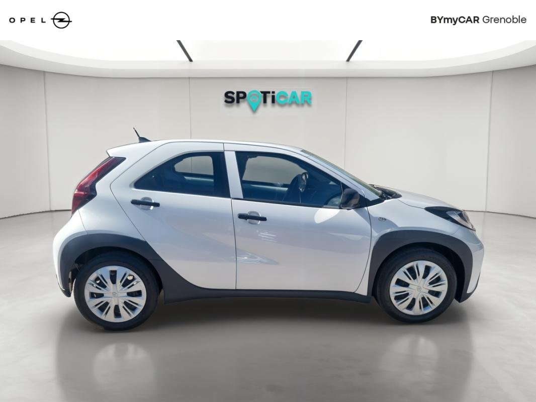 Toyota aygo x - Photo 6