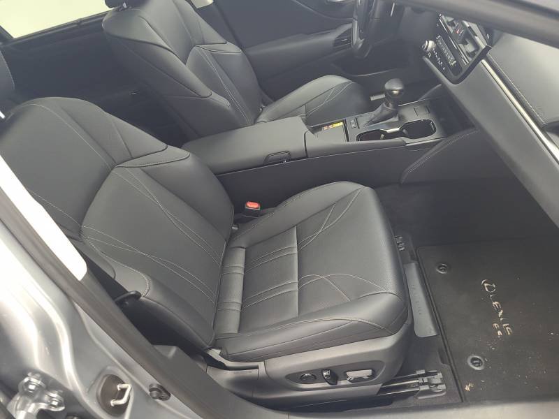 Lexus ES - Photo 12