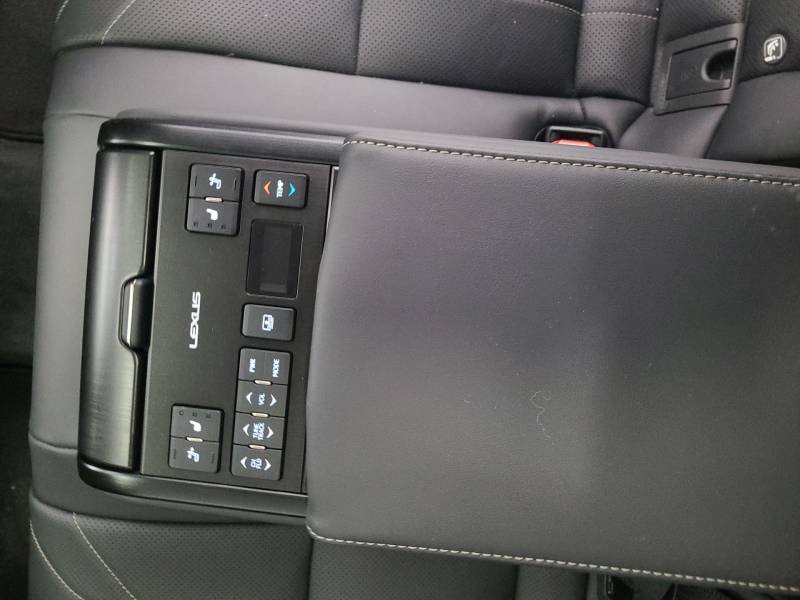 Lexus ES - Photo 17