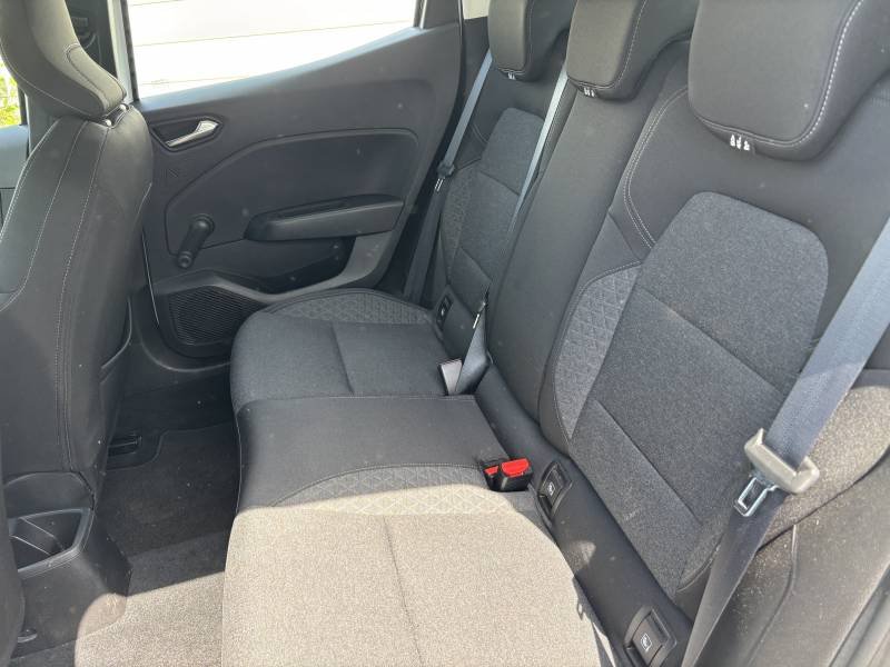 Renault Clio - Photo 24