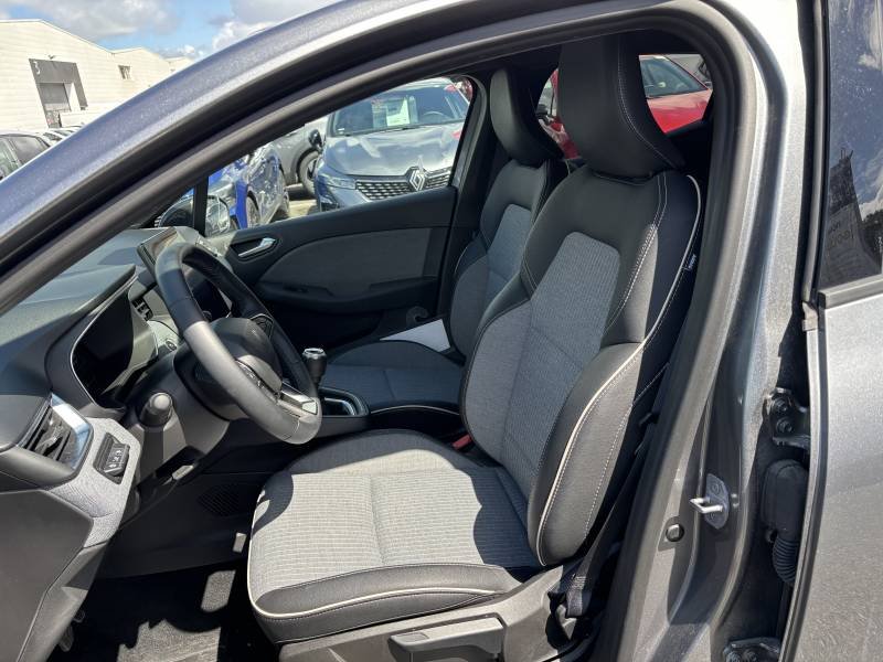 Renault Clio - Photo 24
