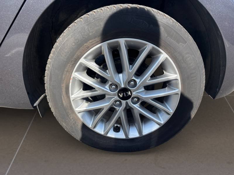 Kia Rio - Photo 14