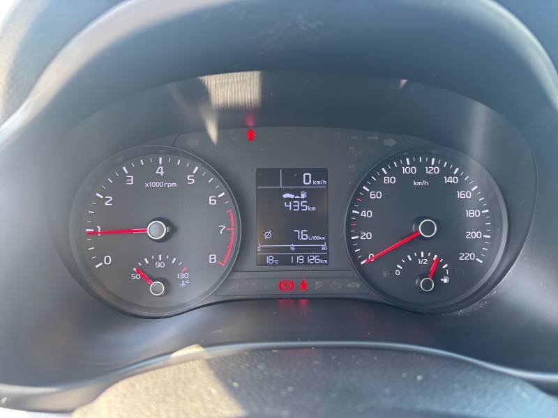 Kia Rio - Photo 25