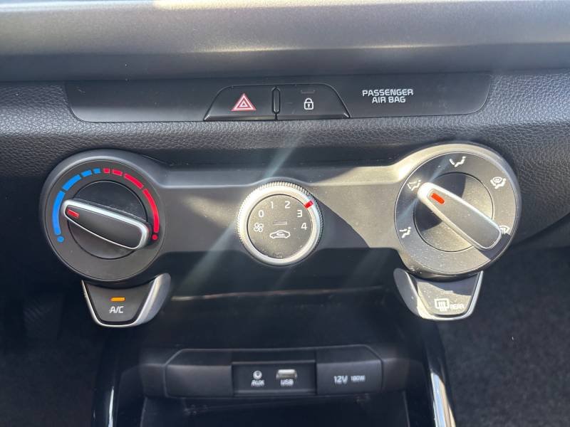 Kia Rio - Photo 26