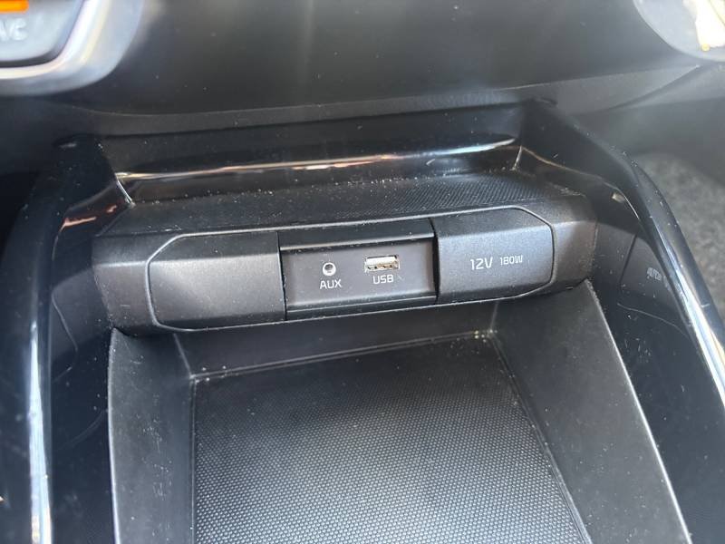 Kia Rio - Photo 27