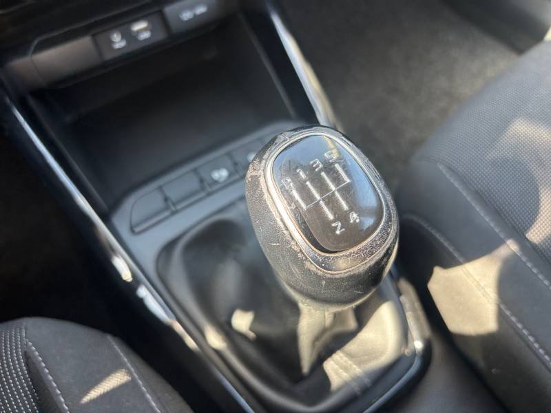 Kia Rio - Photo 28