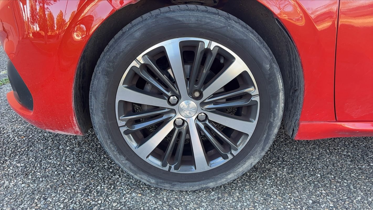 Peugeot 208 - Photo 18
