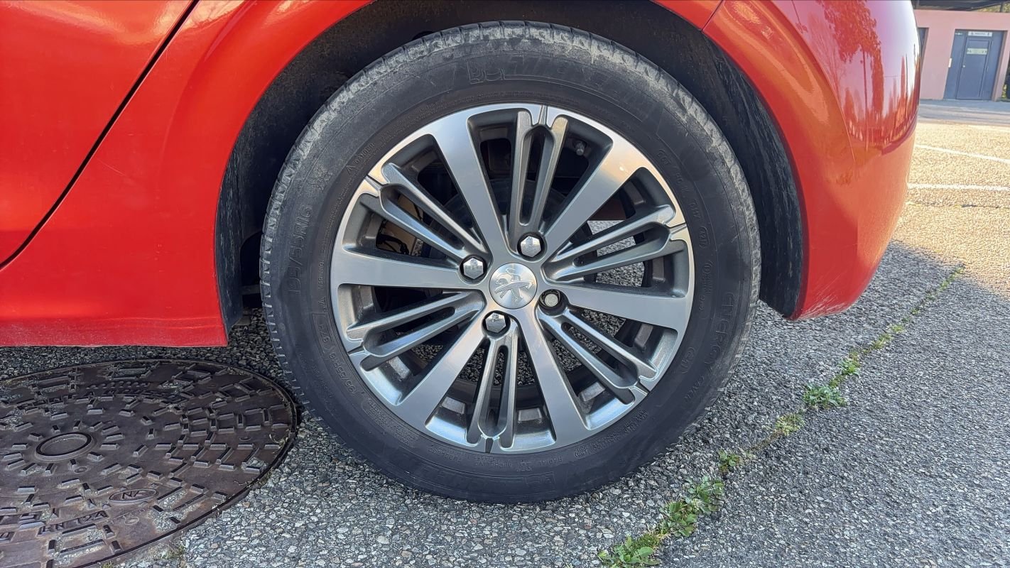 Peugeot 208 - Photo 19