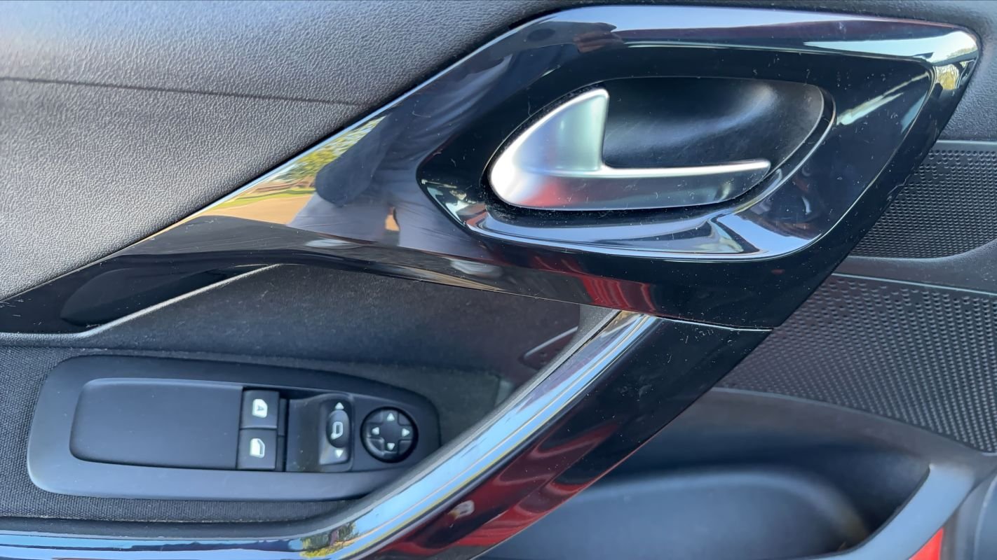 Peugeot 208 - Photo 23