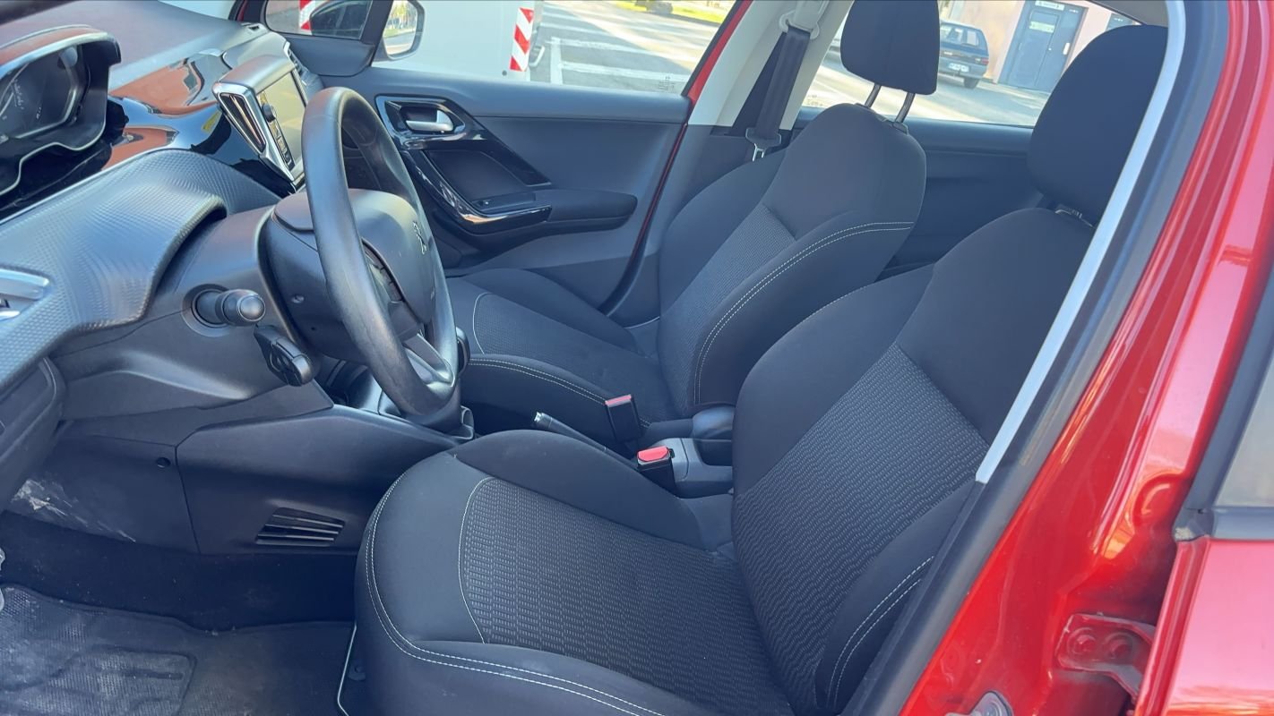 Peugeot 208 - Photo 27