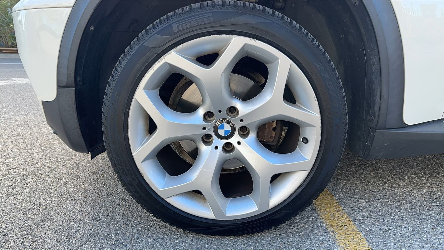 BMW X5 - Photo 18