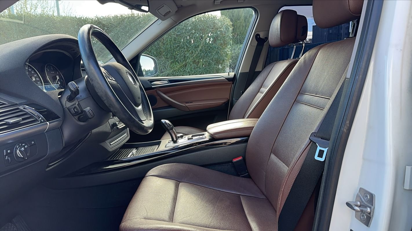 BMW X5 - Photo 26
