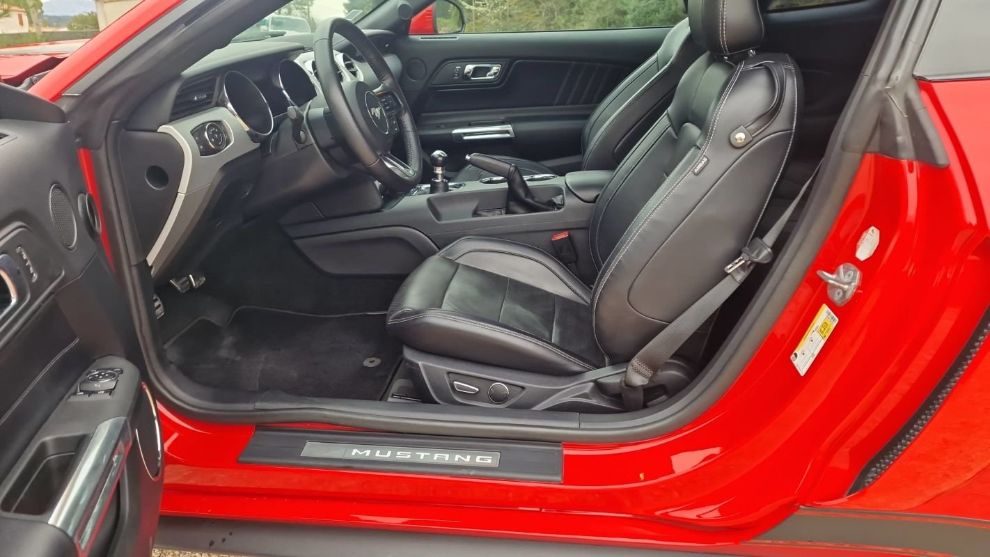 Ford Mustang - Photo 29