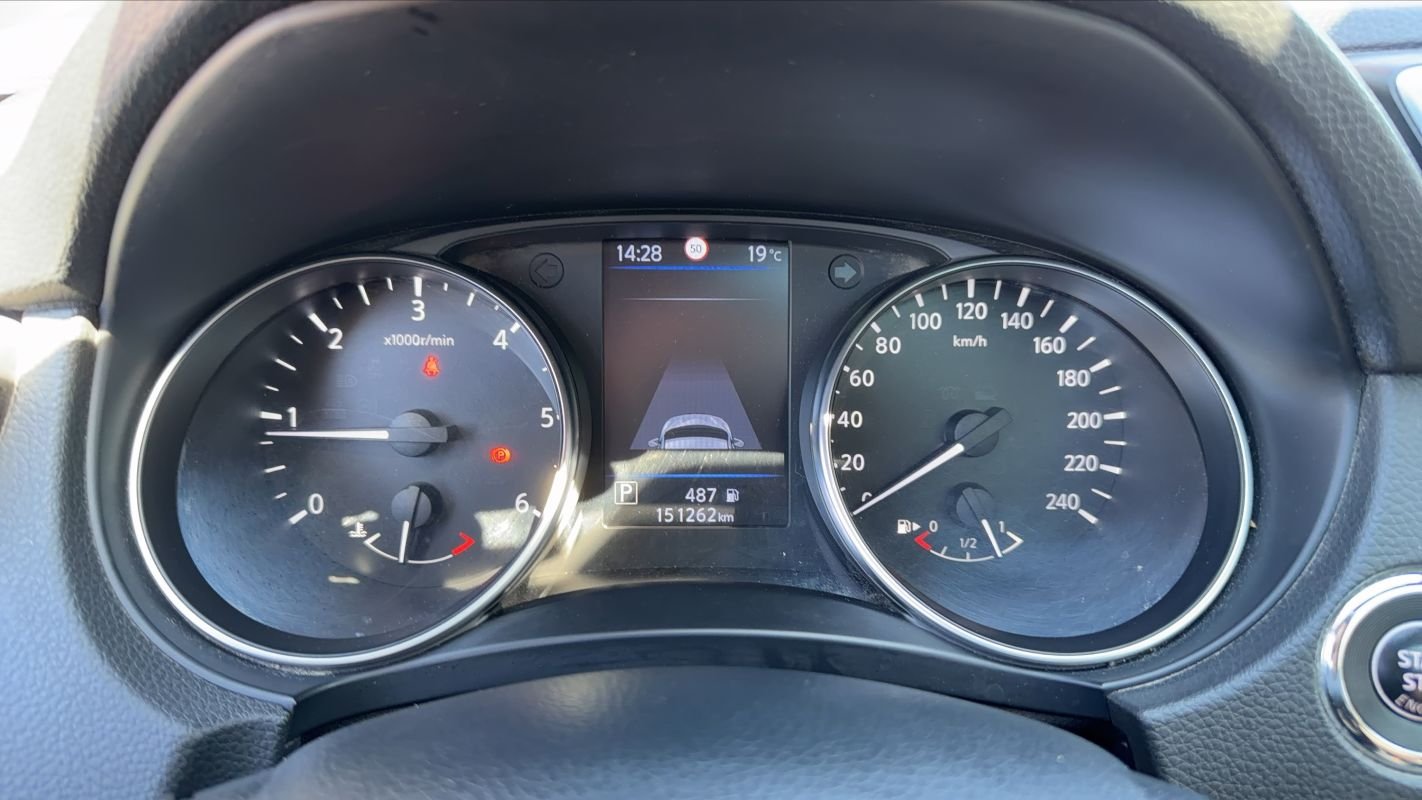 Nissan Qashqai - Photo 12