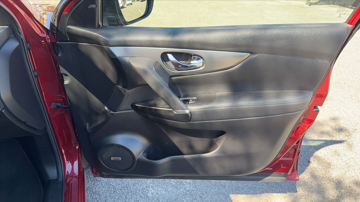 Nissan Qashqai - Photo 24