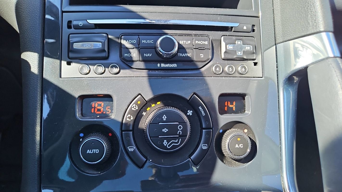 Peugeot 3008 - Photo 13