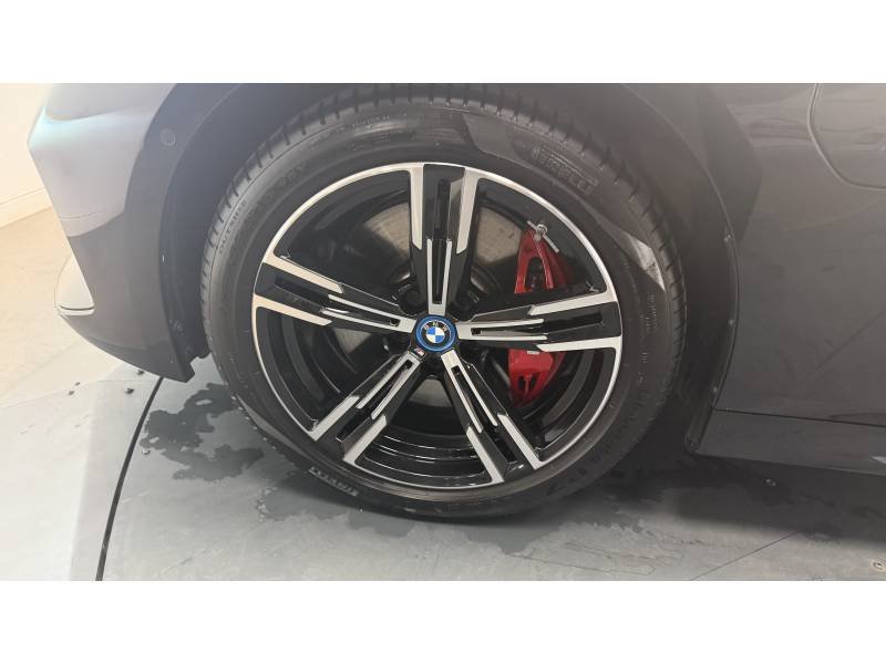 BMW Série 3 - Photo 11
